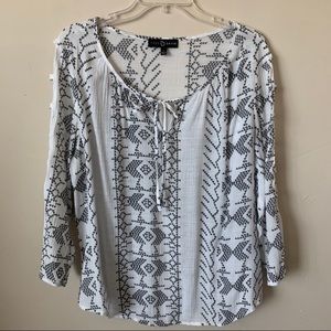 Beautiful Oversized White Tribal Aztec Print Peasant Boho Top